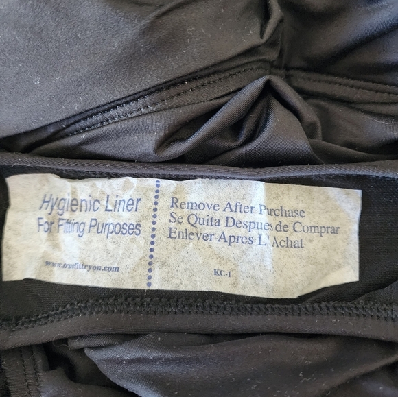 Liz Claiborne One Piece Black Rouched Slimming Soft Cups Swimsuit Size 16 NWT - Picture 6 of 6